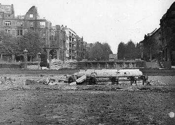 Vergrößerte Ansicht von Blick über den Friedrichsplatz in Richtung Augustaanlage, nach 1943