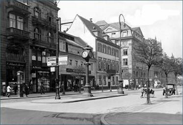 Vergrößerte Ansicht von Blick vom Strohmarkt in die Planken in Richtung Paradeplatz, um 1927