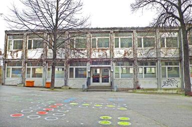 Vergrößerte Ansicht von Ludwig-Frank-Gymnasium veraltete Klassencontainer