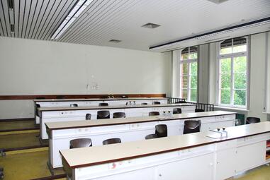 Vergrößerte Ansicht von Feudenheim Haupt- und Realschule Fachräume vor der Sanierung