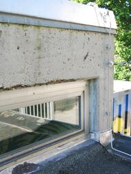 Vergrößerte Ansicht von Friedrichsfeldschule Fenster vor der Sanierung