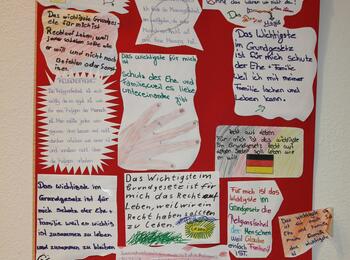 Ein Plakat der Ausstellung zum Grundgesetz