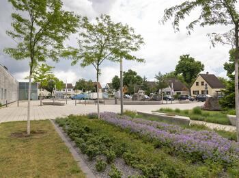 Lena-Maurer-PLatz auf der Schönau