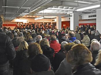 Kammerchor der Musikschule Mannheim singt in der Tiefgarage