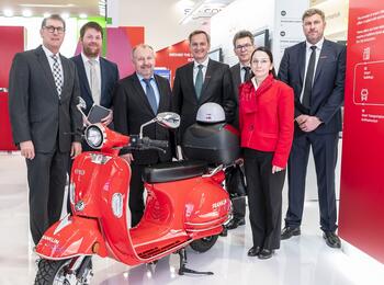 Städtische Delegation am Stand von ABB auf der Hannover Messe