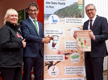 OB Dr. Kurz und Staatssekretär Baumann am Stand der Stadt Mannheim1