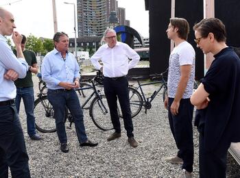 Vorstellung des Projekts ALTER im Rahmen der Fahrradtour von Minister Manne Lucha durch die Neckarstadt-West.