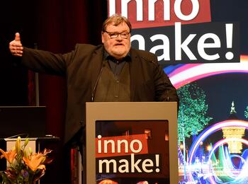 Vortrag von Wolf Lotter, brand eins, beim Symposium people-planet-prof