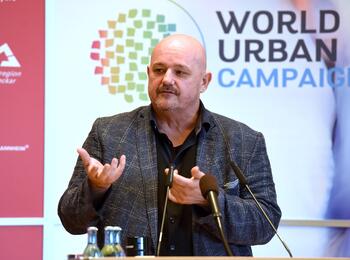 Rolf Stahlhofen bei seiner Keynote beim UTC 2019