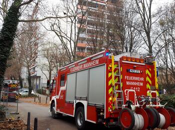 Am Dienstagmittag war das Feuer in einer Wohnung im 5. Obergeschoss des Hochhauses ausgebrochen.