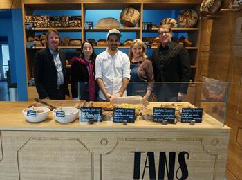 Firmenbesuch in Tans Brotboutique  Bild 1