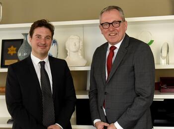 Oberbürgermeister Dr. Peter Kurz und Alexander Soddy