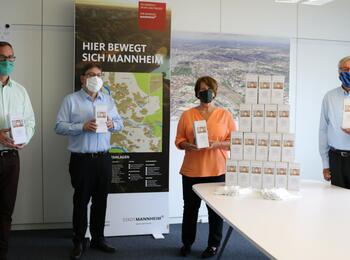 Stadt übergibt 2000 Masken an Sportkreis Mannheim