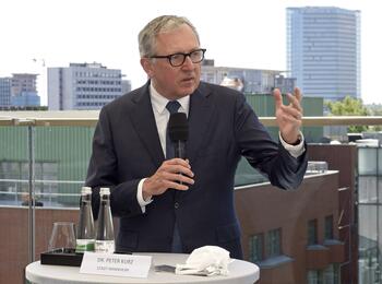 OB Dr. Kurz bei der Pressekonferenz zur Kampagne