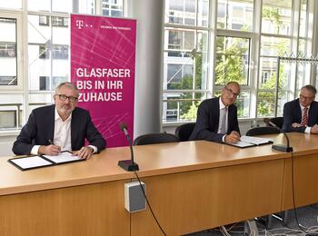 Unterzeichnung eines Letter of Intent zum Glasfaserausbau