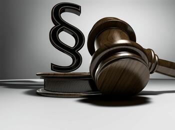 Symbolbild Richterhammer