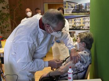 Der erste Impfling in Mannheim 2