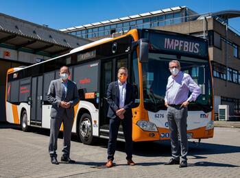 v.l.n.r.: Erster Bürgermeister Christian Specht, rnv-Geschäftsführer Martin in der Beek, Oberbürgermeister Dr. Peter Kurz