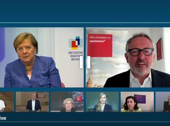 OB Dr. Kurz im Online-Dialog mit der Bundeskanzlerin