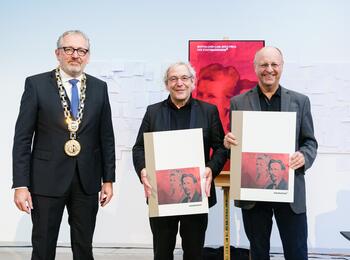 Die Preisträger des Bertha-undCarl-Benz-Preises 2021 zusammen mit Oberbürgermeister Dr. Peter Kurz
