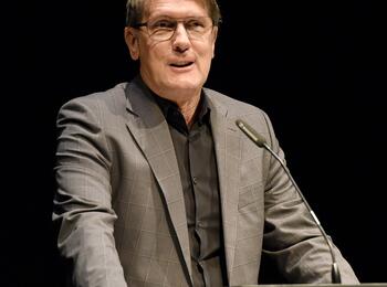 Kulturbürgermeister Michael Grötsch bei der Verleihung der Helene Hecht-Preise 2021