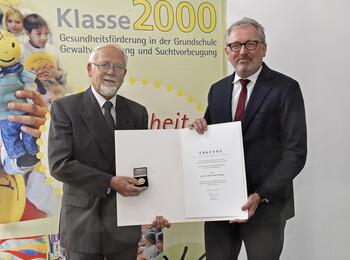 Übergabe der Bürgermedaille in Gold an Kluas-Dieter Schoo