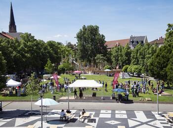Eröffnung des neu gestalteten Neumarktes in der Neckarstadt-West