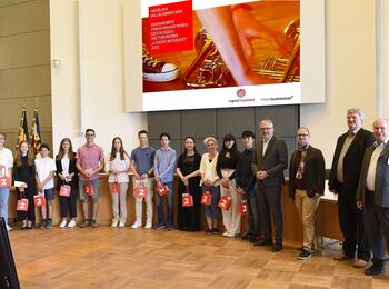 OB Dr. Peter Kurz empfängt die Preisträgerinnen und Preisträger von "Jugend musiziert"