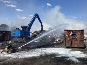 Am Mittwochvormittag ist in einem Recyclingbetrieb ein Feuer ausgebrochen.