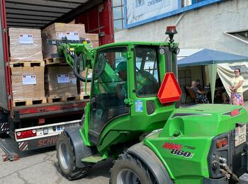 Chişinău: Anlieferung Hilfsgüter - 1. Transports aus Mannheim