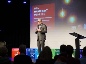 Beteiligungshaushalt: 2022 Oberbürgermeister Dr. Peter Kurz