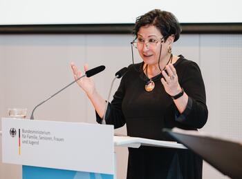 Gender Award 2023: Zahra Deilami, Gleichstellungsbeauftragte der Stadt Mannheim