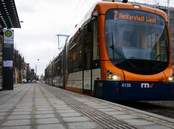 Haltestelle Rathaus/rem