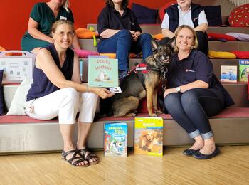 Lesehund Ciel im Dalberghaus