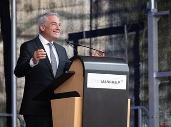 Stellvertretender Ministerpräsident Thomas Strobl bei seiner Rede zur Amtseinführung von Oberbürgermeister Christian Specht