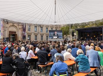 Die Amtseinführung von Oberbürgermeister Christian Specht auf dem Toulonplatz