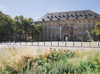 Toulonplatz mit Zeughaus Mannheim