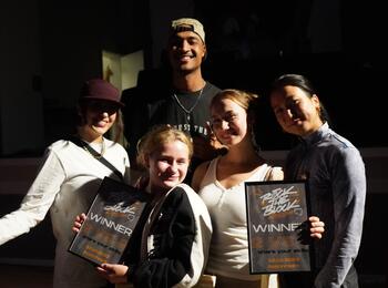 Streetdance-Fieber im Kinder- und Jugendbildungshaus Kaisergarten und glückliche Gewinnerinnen
