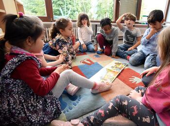 Vorlesestunde im Elkiz