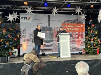 Übergabe des Förderbescheids