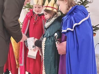 Besuch der Sternsinger im Rathaus 2024 (03)