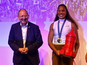 Goldmedaillengewinnerin Yemisi Ogunleye