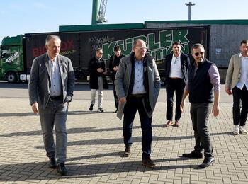 Stadtspitze zu Besuch bei der Spedition Kübler GmbH