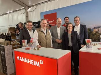 Die Delegation am Mannheim-Stand auf der Weinmesse Bacchus
