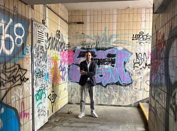 Bürgermeister, ÖPNV- und Sicherheitsdezernent Dr. Volker Proffen verschafft sich einen Eindruck von der aktuellen Situation vor Ort.