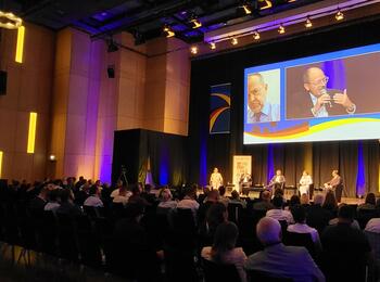 Podium bei der Deutsch-Ukrainischen Städtepartnerschaftskonferenz 