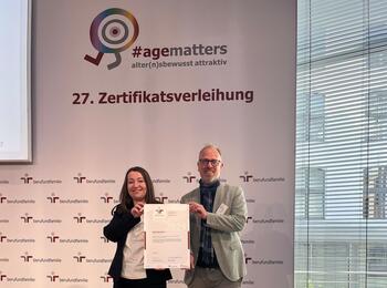 Bürgermeister Dirk Grunert und audit Projektleitung der Stadt Mannheim, Monika Mieczkowska