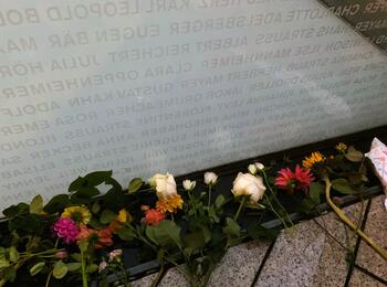 Gedenken für die Opfer des Nationalsozialismus am Kubus 2025 (04)