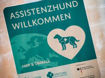 Kampagnen-Aufkleber "Assistenzhundefreundliche Kommune"