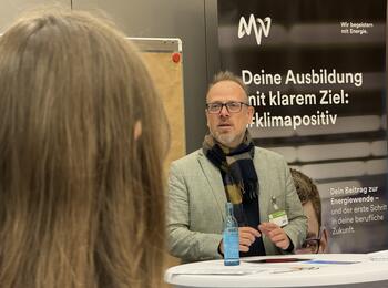 Bildungsbürgermeister Dirk Grunert bei der Eröffnung des Akademiejahrs 2026 bei der MVV Energie AG